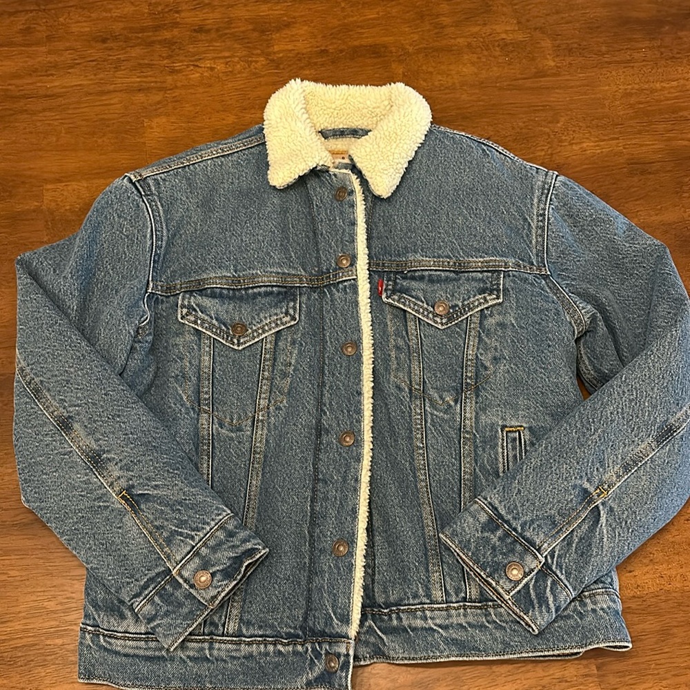 Levi’s Ex-Boyfriend Trucker Jacket Sherpa Size S